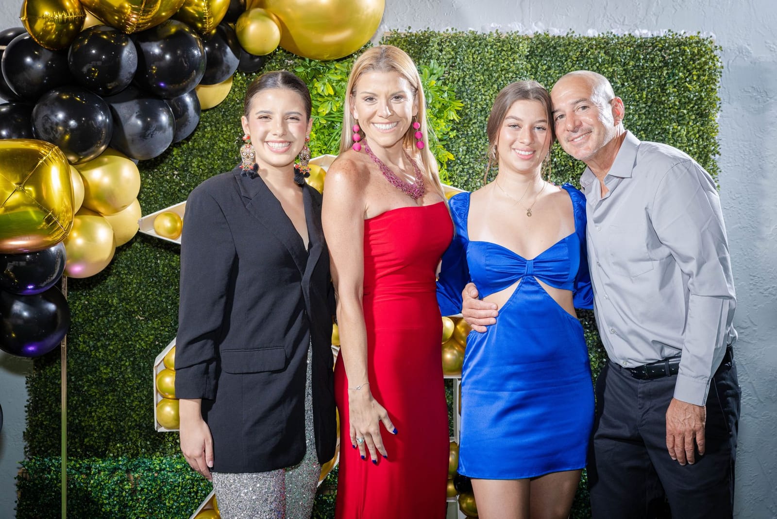 Familia en una fiesta de graduación